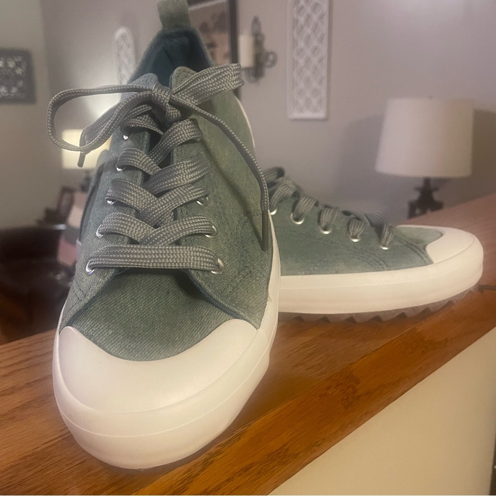 Mudd Denim Evelyn Lug Sneakers